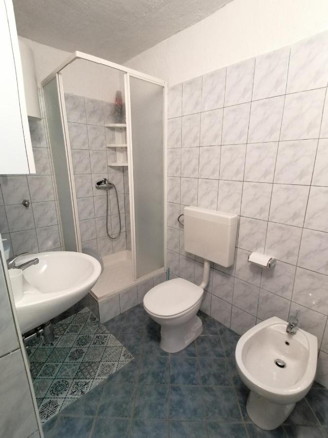 Apartments And Rooms Sanja Sibinj Krmpotski Εξωτερικό φωτογραφία