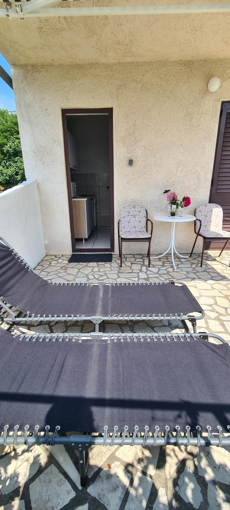 Apartments And Rooms Sanja Sibinj Krmpotski Εξωτερικό φωτογραφία