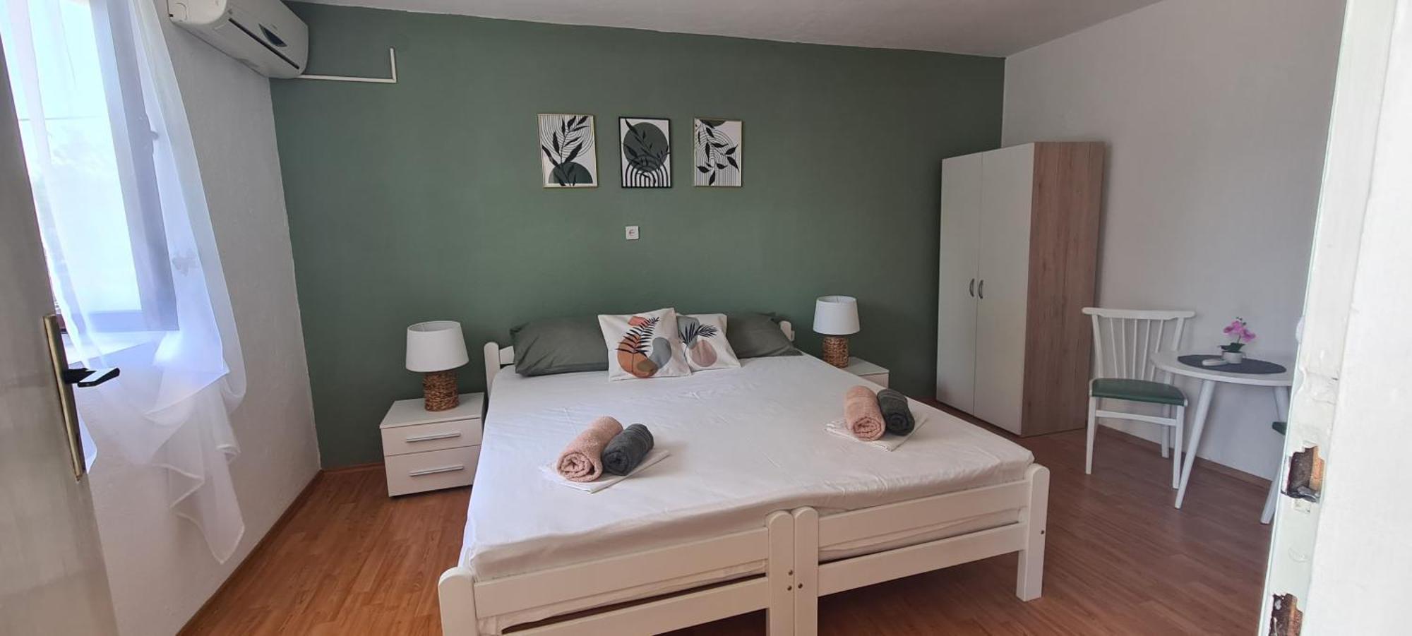 Apartments And Rooms Sanja Sibinj Krmpotski Εξωτερικό φωτογραφία