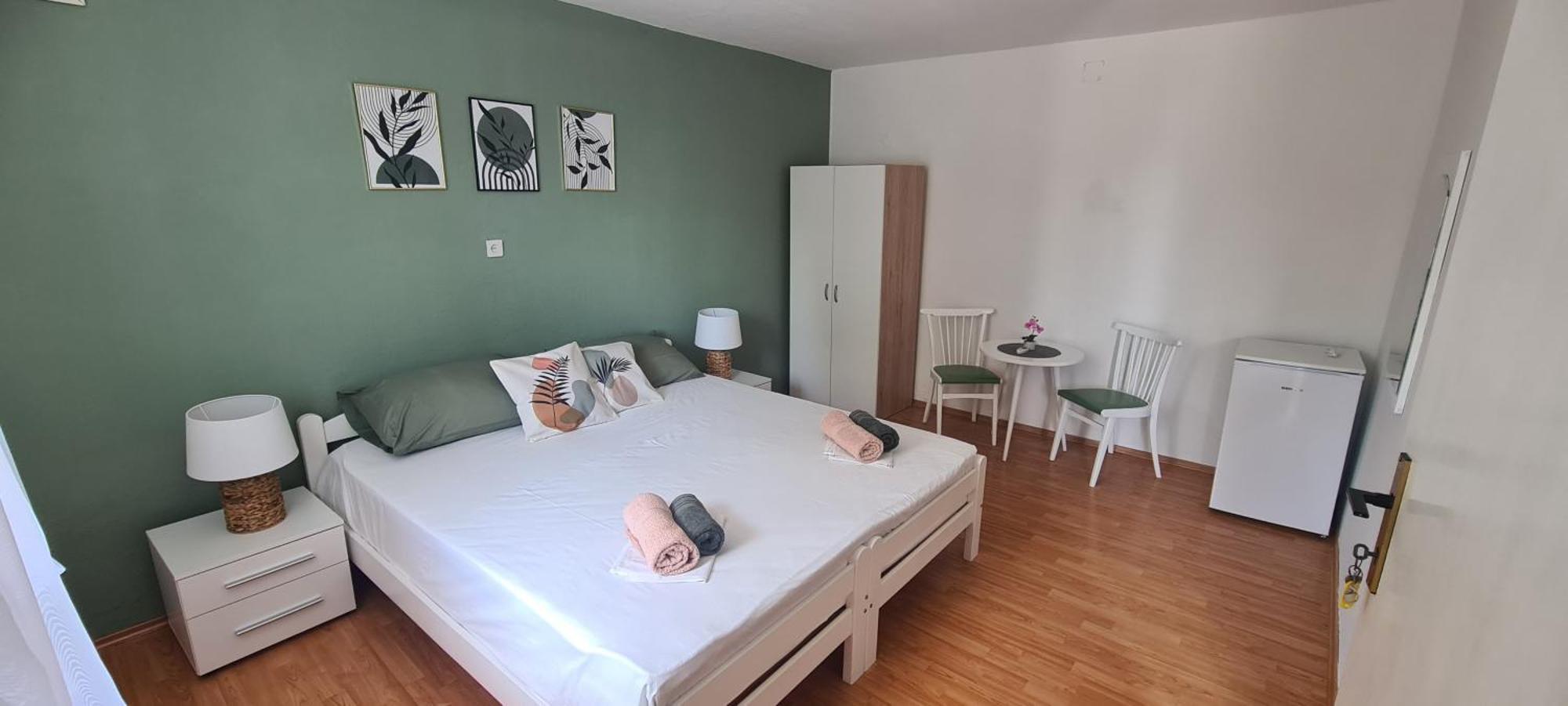 Apartments And Rooms Sanja Sibinj Krmpotski Εξωτερικό φωτογραφία